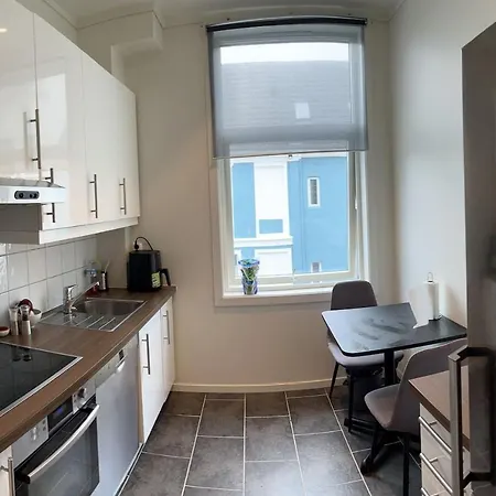 Fin Leilighet 5 Min Gange Fra Bryggen Appartamento